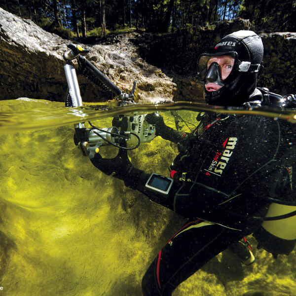 Fotoshooting im Gebirgsbach in Oberösterreich